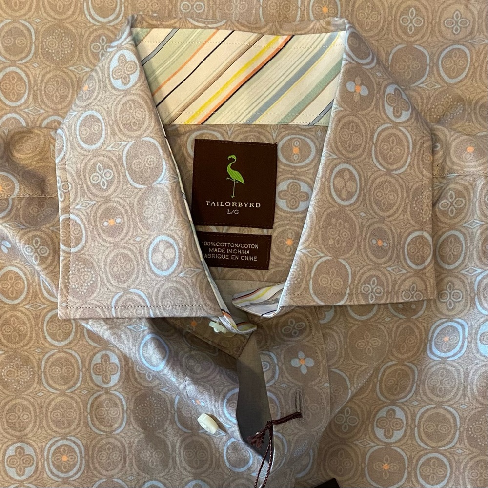 NWT Tailorbyrd Men's Tan and Blue Patterned Shirt, size L